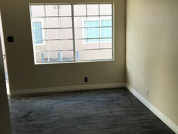4th image of 11886 Eucalyptus Ave
