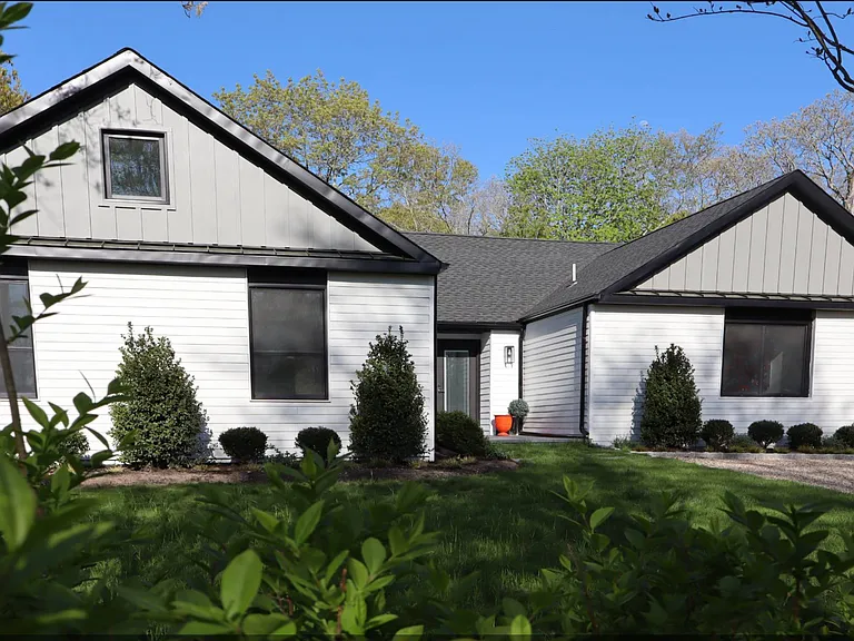 10 Hampton St — Photo 19