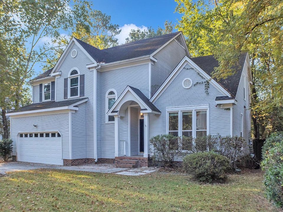 1st image of 207 Essex Dr