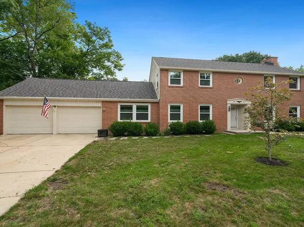 1803 Council Crest Dr, Rockford, IL 61107