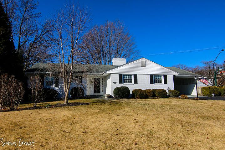 1st image of 619 Crestwood Dr