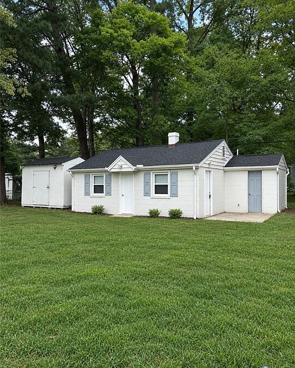 1st image of 826 Azalea Ave