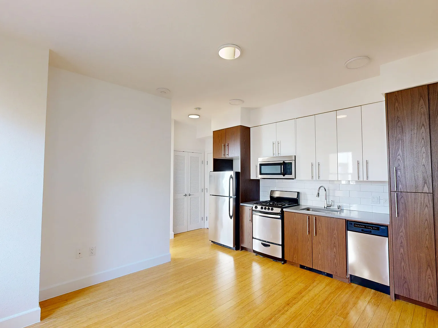 540 Leavenworth Street — Photo 2