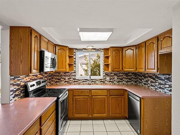 3rd image of 9420 Regina Ln