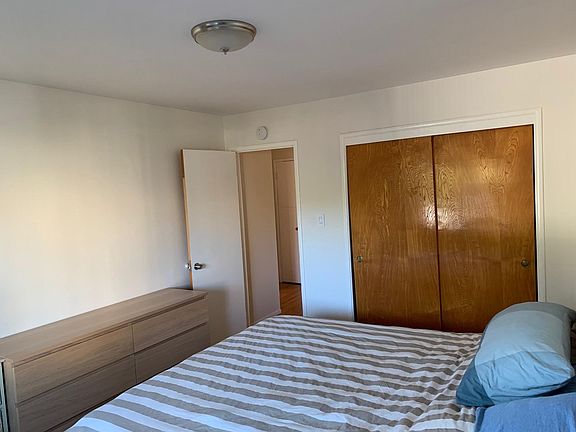 3rd image of 545 Carlos Ave