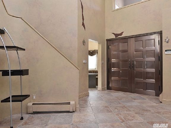 3rd image of 1 Arbor Ln