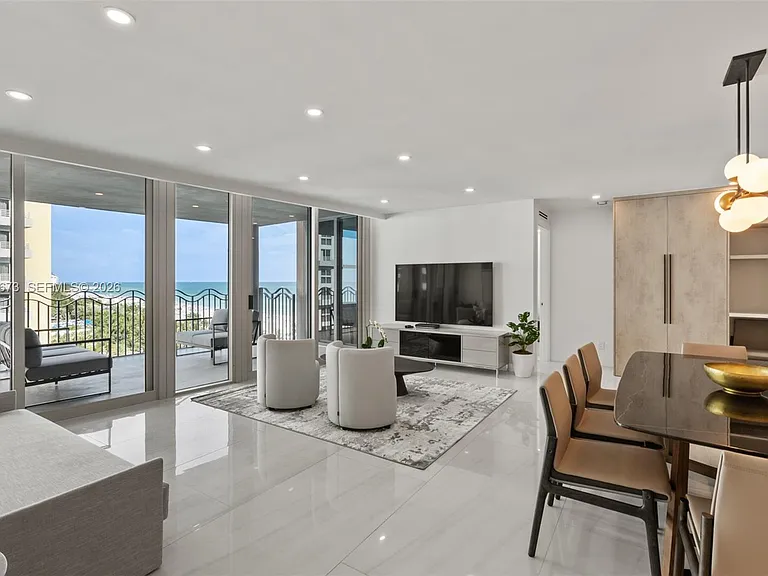 1500 Ocean Dr #1003 — Photo 8