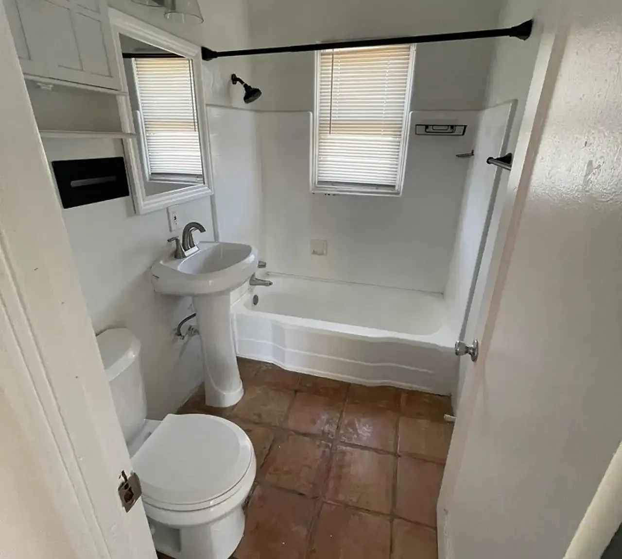 357 North 6th Avenue - 3 — Photo 4