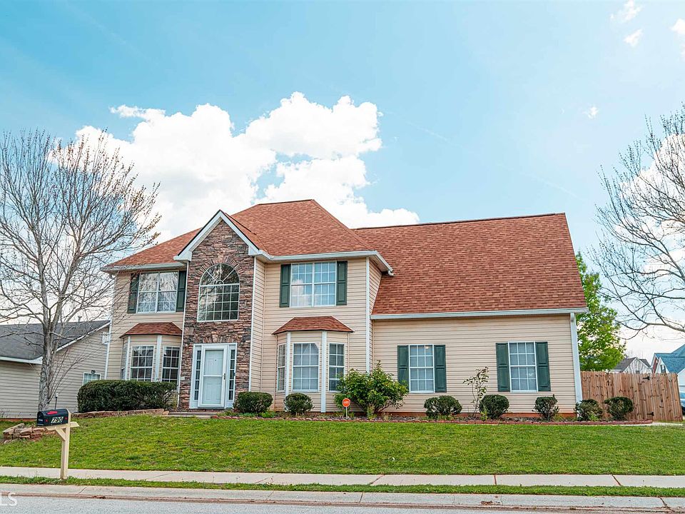 2nd image of 790 Compton Ln