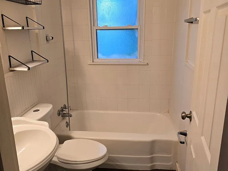 2101 Caseyville Ave — Photo 10