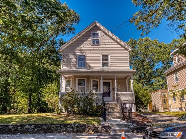 17 Tudor Ter, Newton, MA 02466