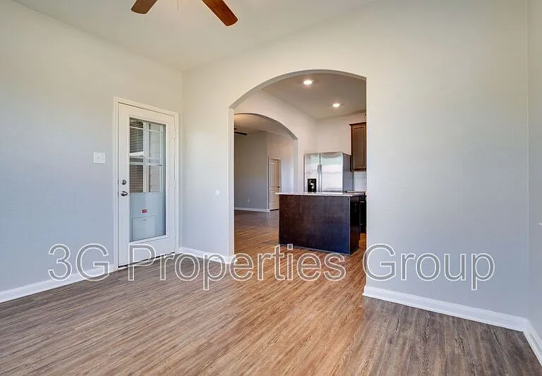 5301 Zara Dr — Photo 17