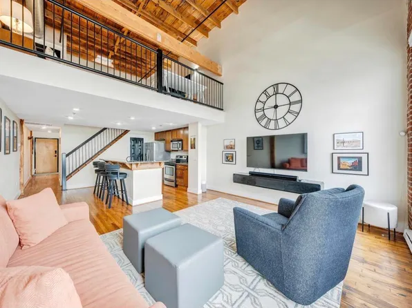 324 Salem Ave SW APT 302, Roanoke, VA 24016