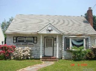 47 East Ave, Valley Stream, NY 11580