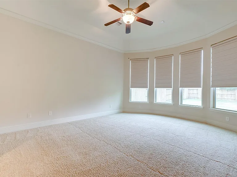 10307 Latta Creek Dr — Photo 32