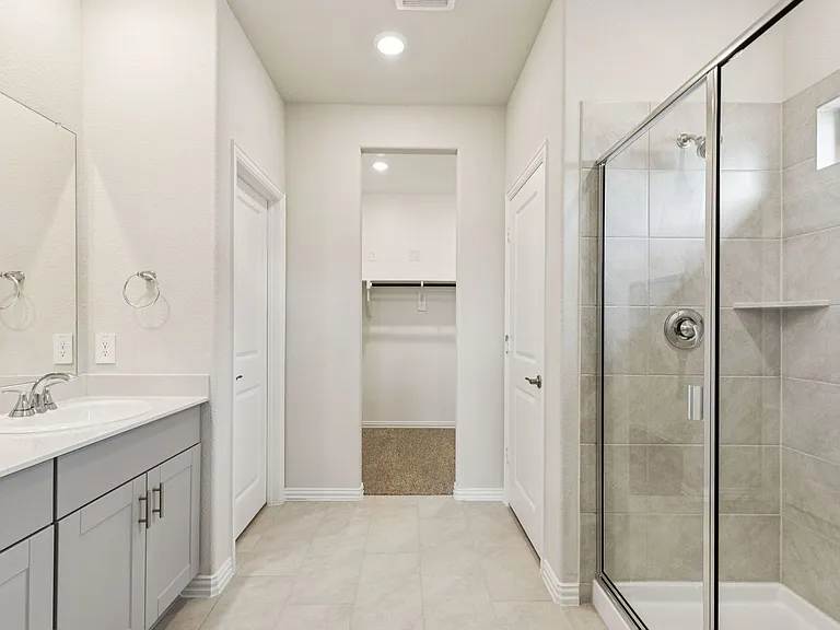 606 Travine Dr — Photo 13