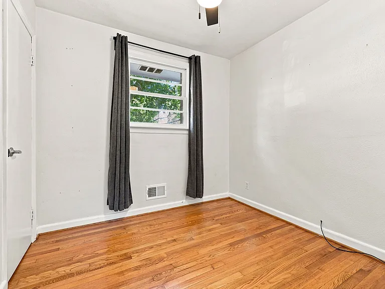 1208 Pineview Ave — Photo 20