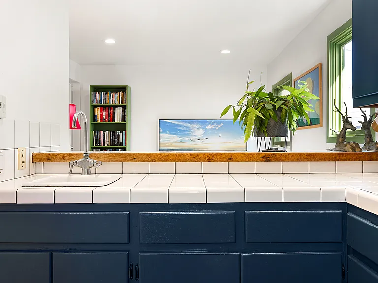 910 Nowita Pl — Photo 31