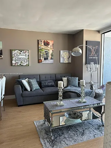 50 Biscayne Blvd Photo 1