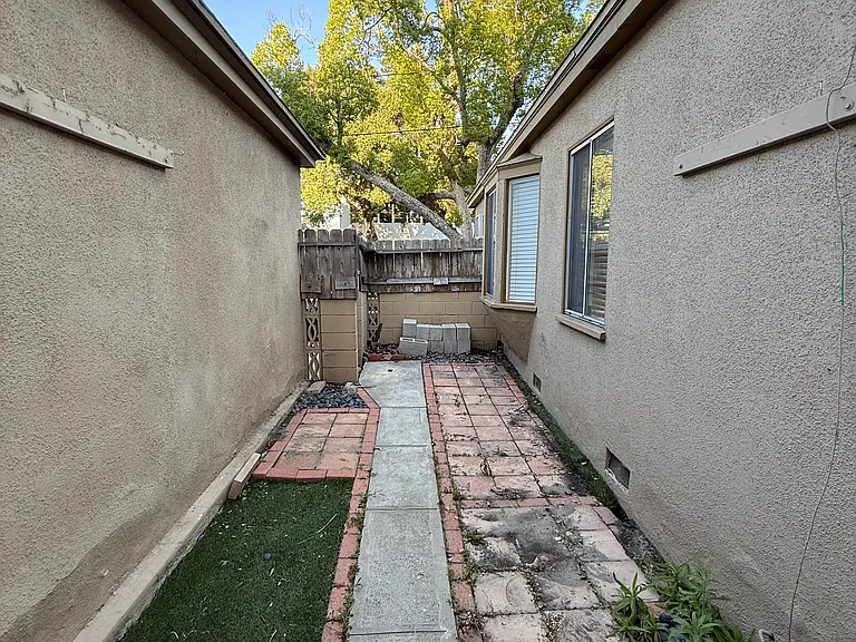 2200 W Olive Ave #111 — Photo 9