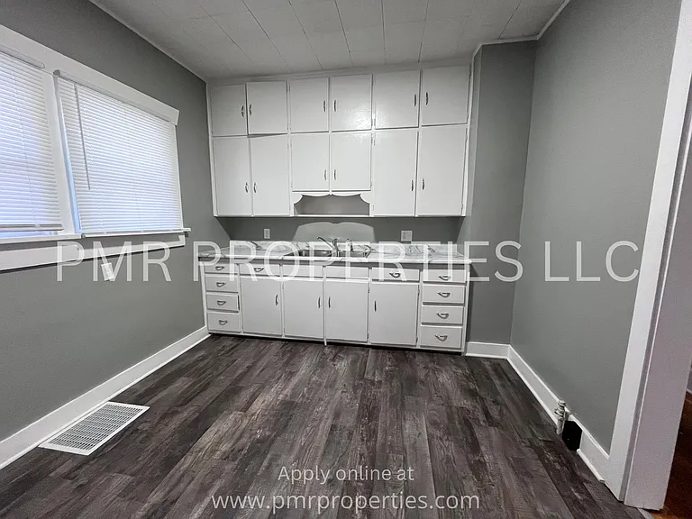 3818 Terrace Ave — Photo 2