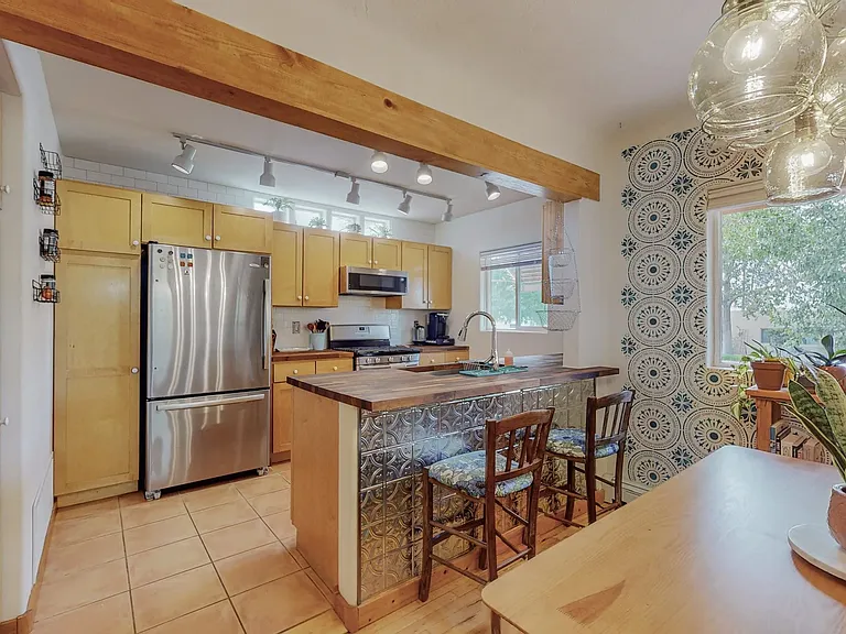 508 Richmond Dr SE — Photo 5