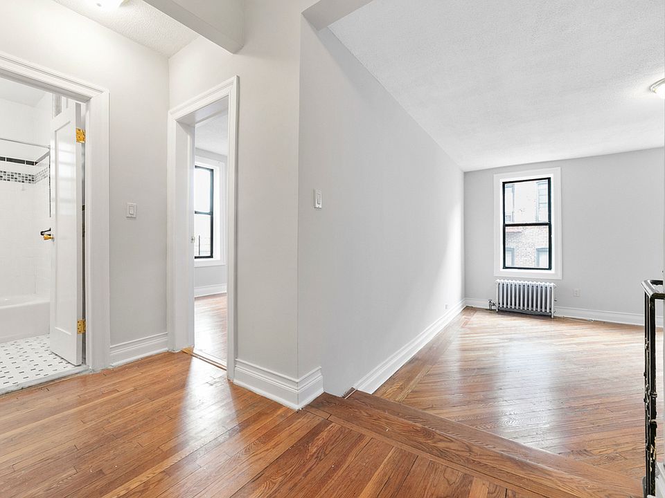 1st image of 4334 49th St APT 1J
