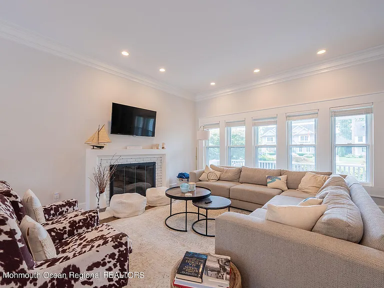 623 Brooklyn Blvd — Photo 13