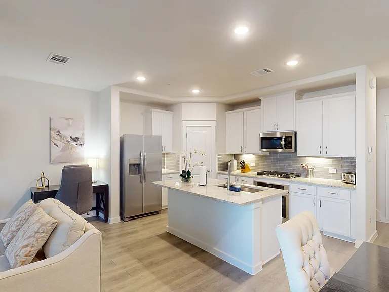 Fiore Dr — Photo 20