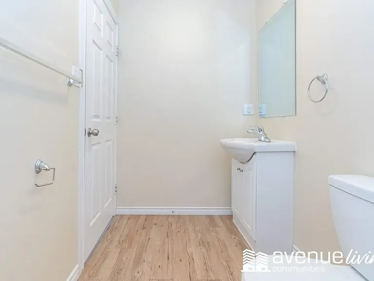 633 28th St W — Photo 37