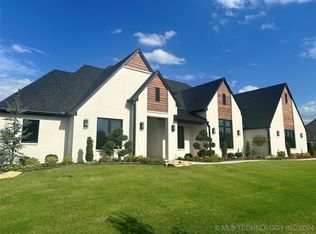 5989 N Meadows Ridge Rd, Owasso, OK 74055