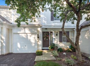 219 Half Moon Cir, Aurora, IL 60504