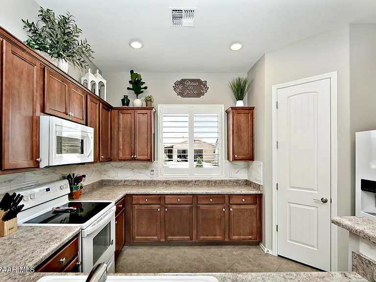 6323 E Beckett Trl — Photo 7