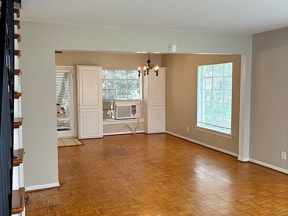 4th image of 4017 Prescott Ave