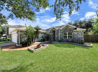 1702 Kemah Oaks Dr, Kemah, TX 77565