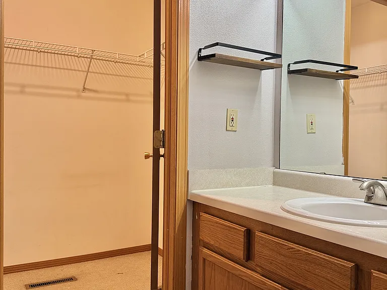 809 Wynstone Way — Photo 9