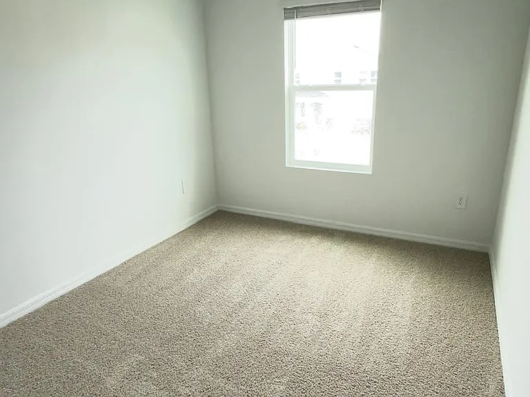 32562 Midsummer Night Ln — Photo 23