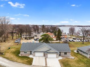 1207 S Shore Dr, Worthington, MN 56187