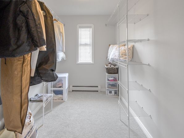 5 bedroom rental in Surrey — photo 30