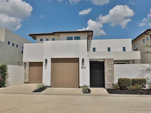 2nd image of 3119 Royal Courtside Ave