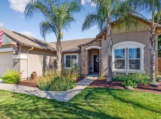 1809 W Heather Ln, Hanford, CA 93230