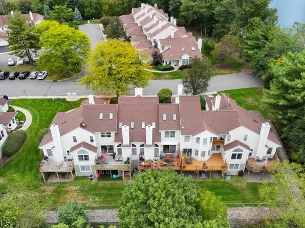 51 Alpine Dr, Lincoln Park Boro, NJ 07035