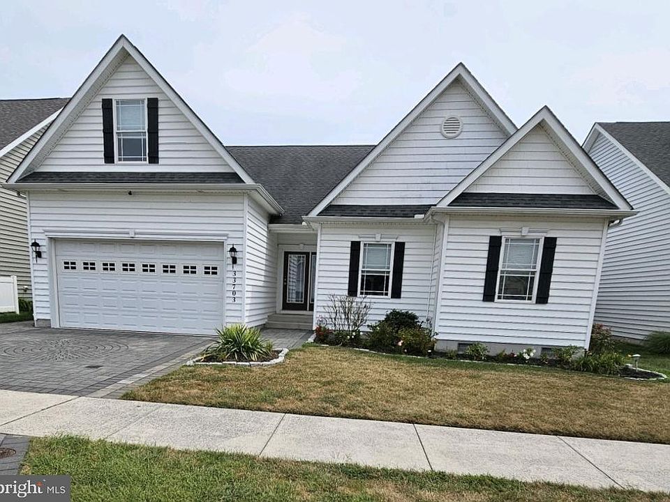 1st image of 33703 Tudor Pl