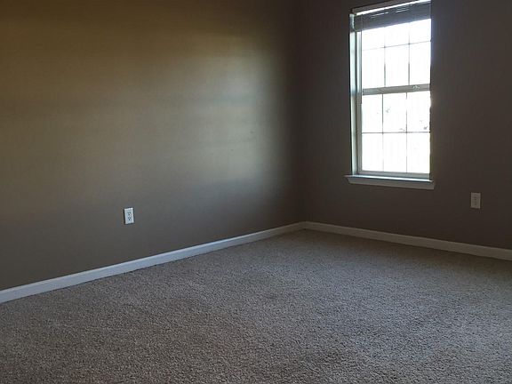 5th image of 129 Thomkin Dr