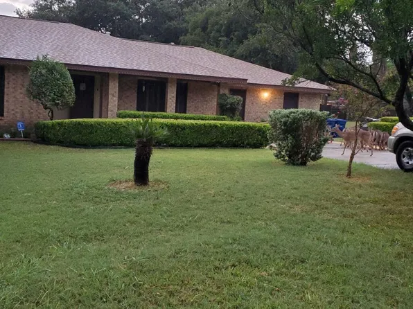 4902 E Beverly Mae Dr, San Antonio, TX 78229