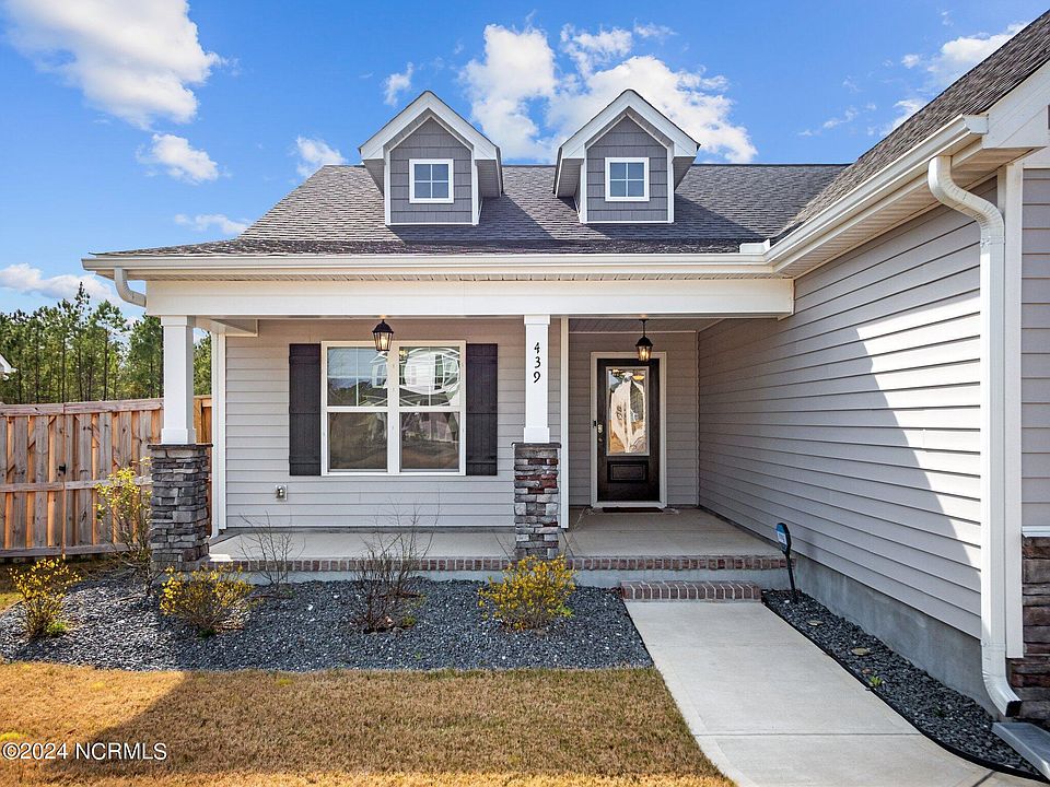 439 Pebble Shore Drive, Sneads Ferry, NC 28460 | Zillow