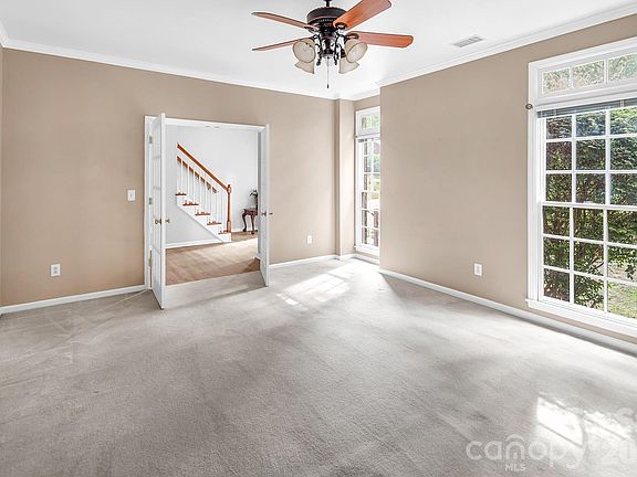 5th image of 5016 Hickory Lake Ln