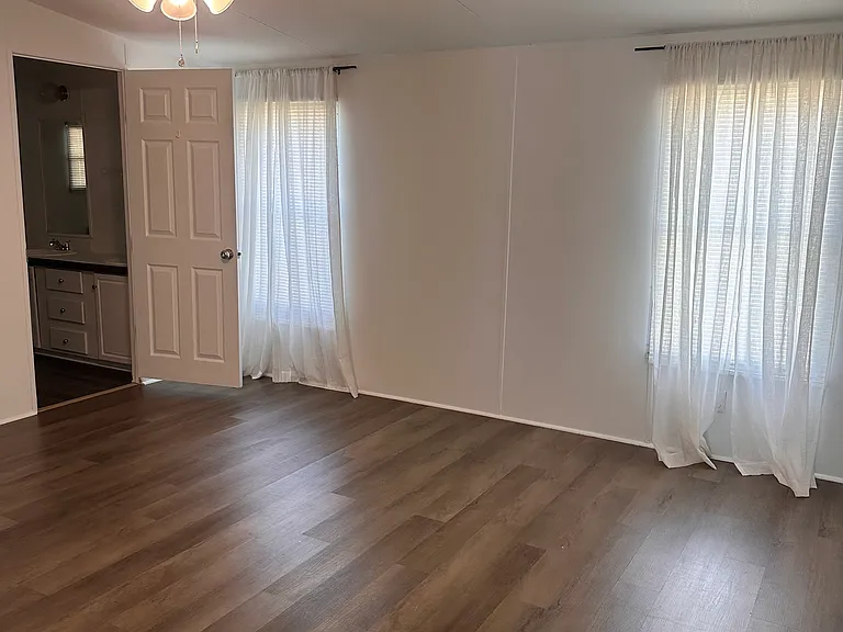 80 Edgewood Ter — Photo 10