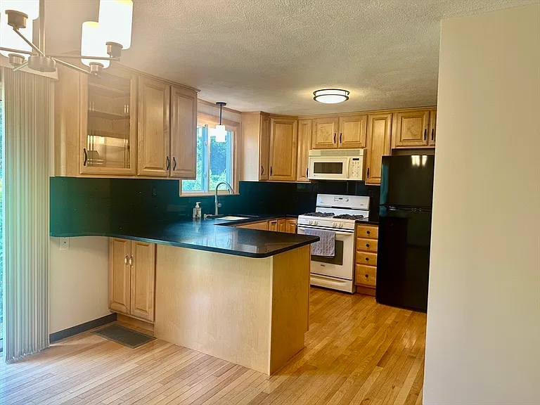 52 Frederick St #26 — Photo 4