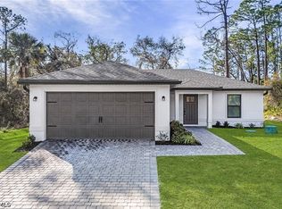 846 Guienne Ln, Lehigh Acres, FL 33974